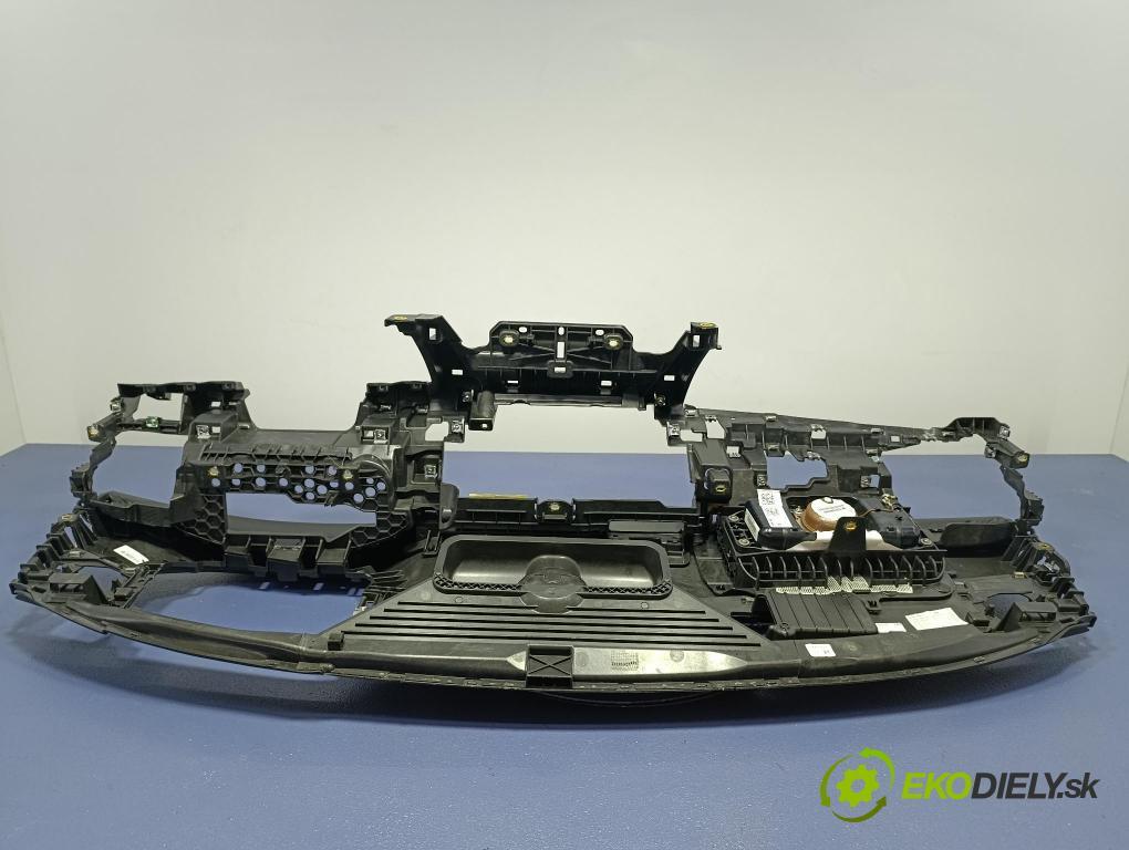 Audi A8 2019 kokpit,pristrojová doska 4N1857001D