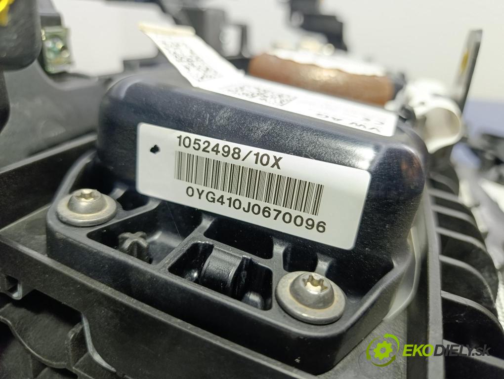 Audi A8 2019 kokpit,pristrojová doska 4N1857001D