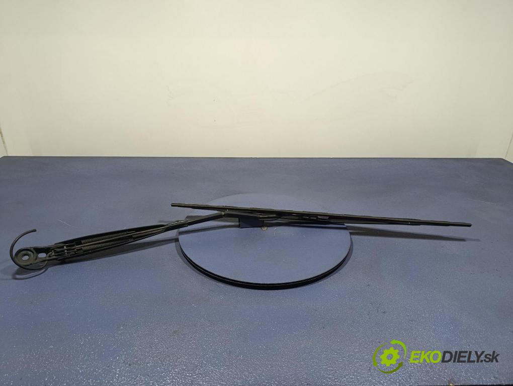 Mercedes Conecto 2008 Rameno: Stierače: Predné