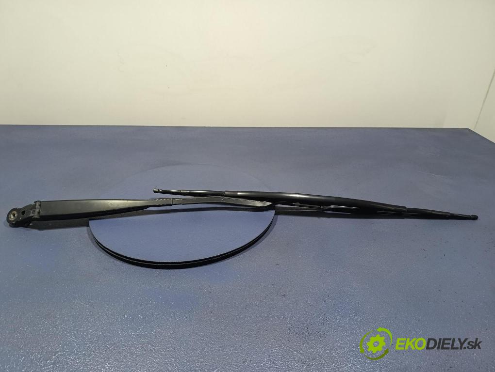 Mercedes Conecto 2008 Rameno: Stierače: Predné