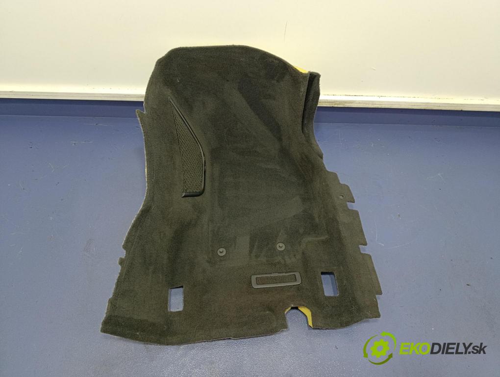 Audi A8 2019 koberec do auta 4N1863704F