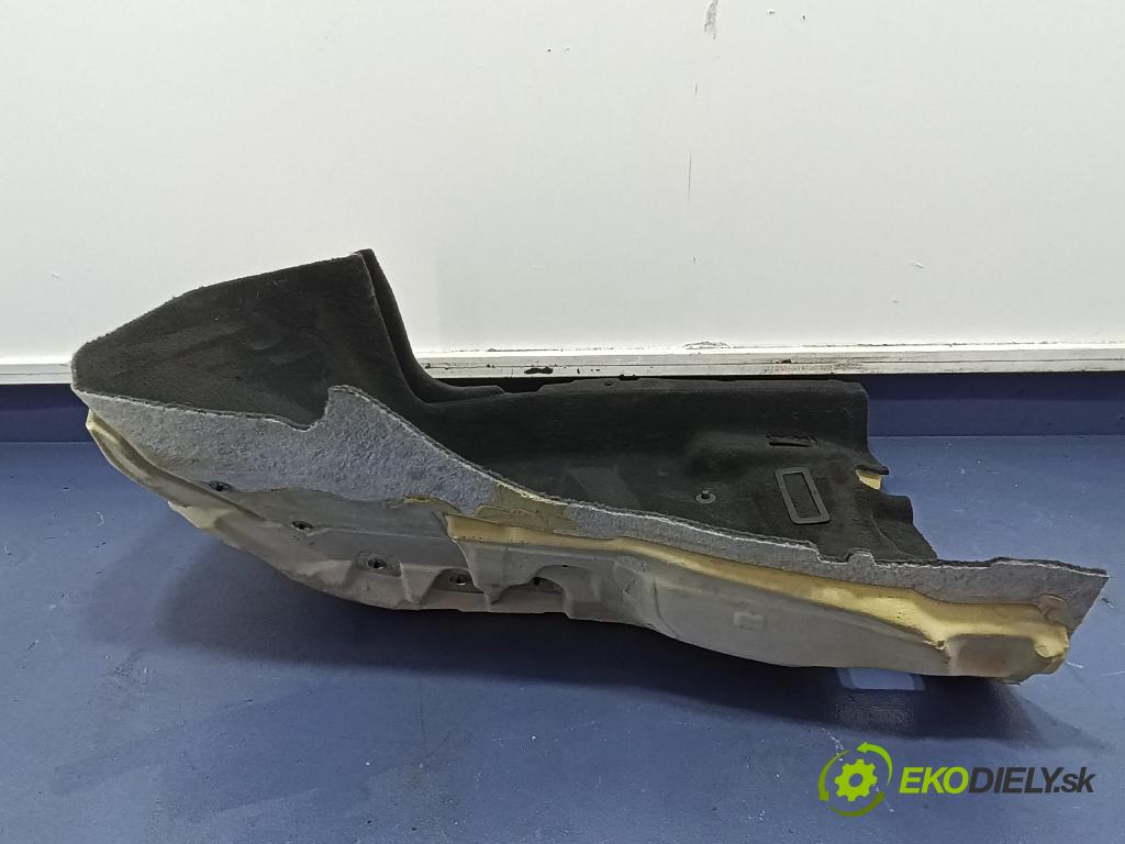 Audi A8 2019 koberec do auta 4N1863704F