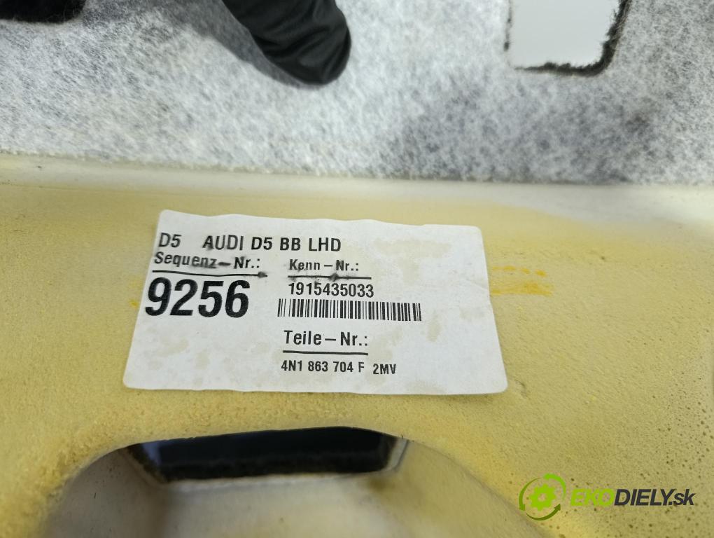 Audi A8 2019 koberec do auta 4N1863704F