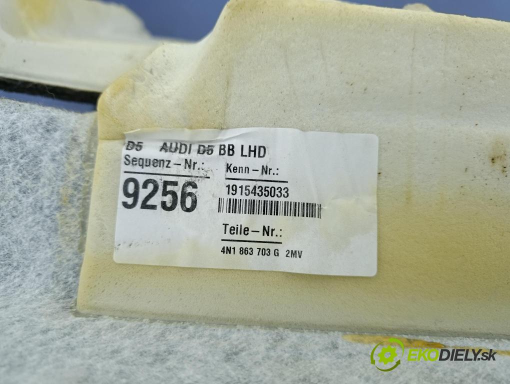 Audi A8 2019 koberec do auta 4N1863703G