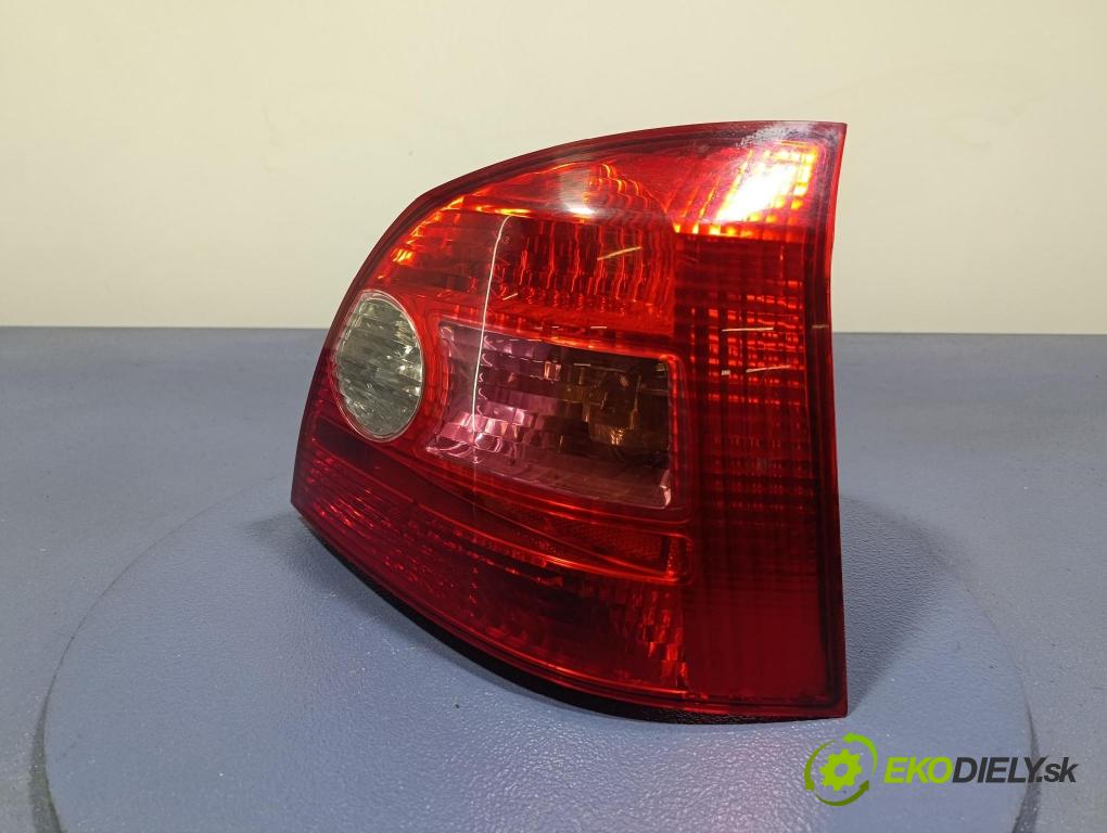 Honda Civic 2003 svetlo / reflektor zad Prava: Vonkajsia: 89023654