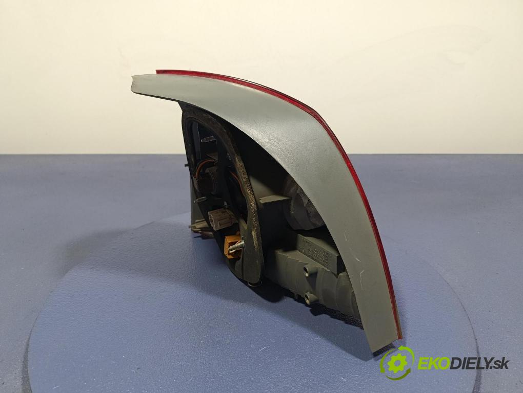 Honda Civic 2003 svetlo / reflektor zad Prava: Vonkajsia: 89023654