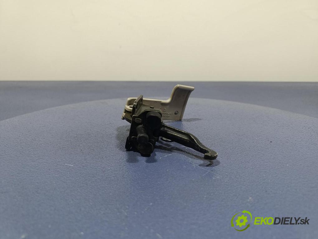 Peugeot 206 2003 strecha 9636880877