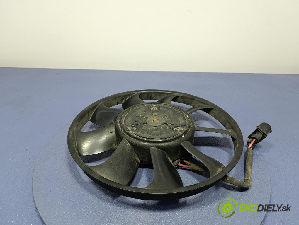 Audi A8 2019 Ventilátor Chladič: 8W0959455N