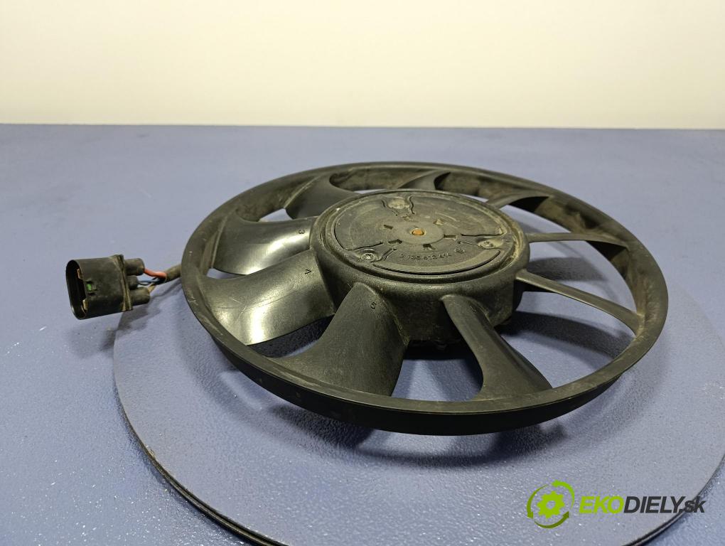 Audi A8 2019 Ventilátor Chladič: 8W0959455N