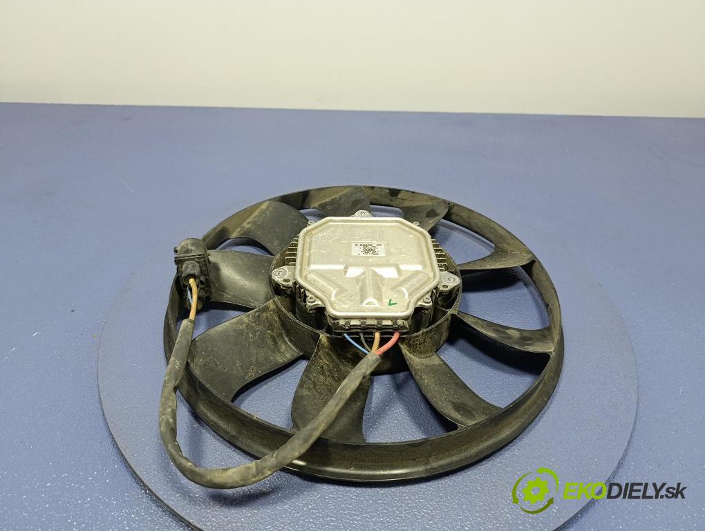 Audi A8 2019 Ventilátor Chladič: 8W0959455P