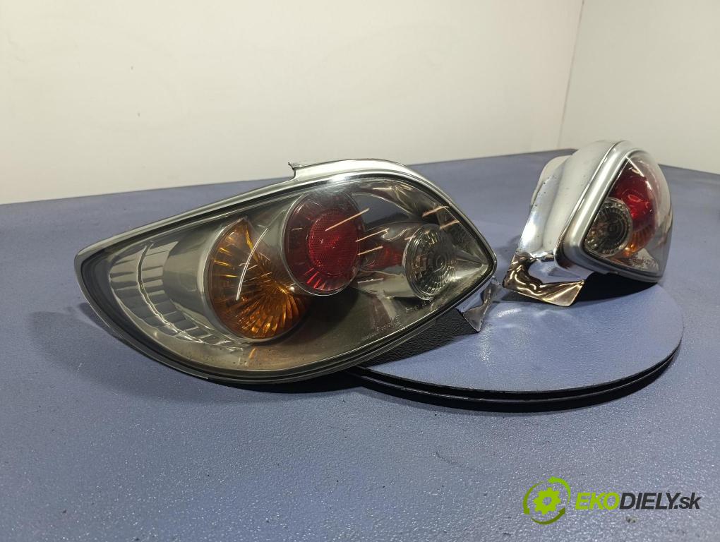 Peugeot 206 2003 svetlo / reflektor zad ľavá Vonkajsia: 60-1131B