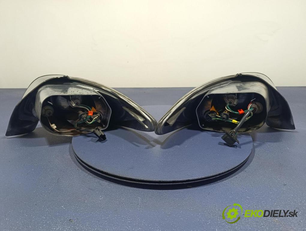 Peugeot 206 2003 svetlo / reflektor zad ľavá Vonkajsia: 60-1131B