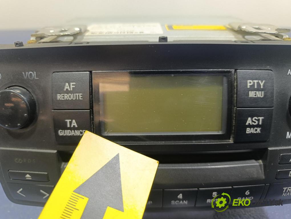 Toyota Corolla 2003 Radio I Navigácia: 86120-02260