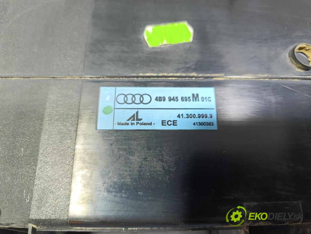 Audi A6 2004 zaslepka: zad 4B9945695M