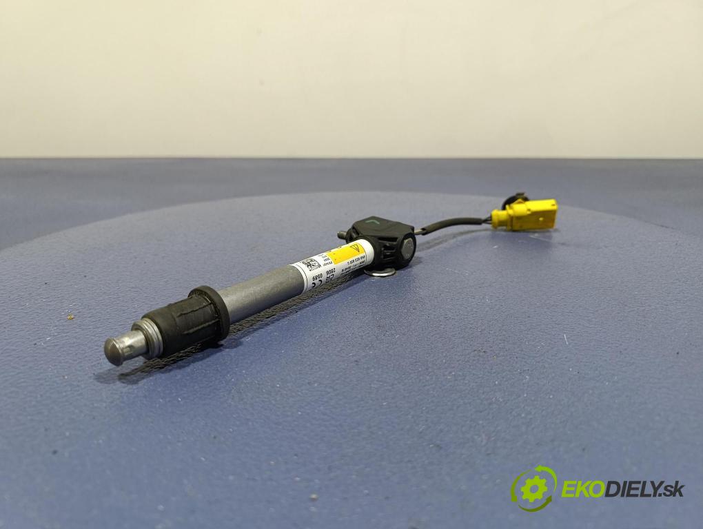 Audi A8 2019 Airbag: x 4N0823823C