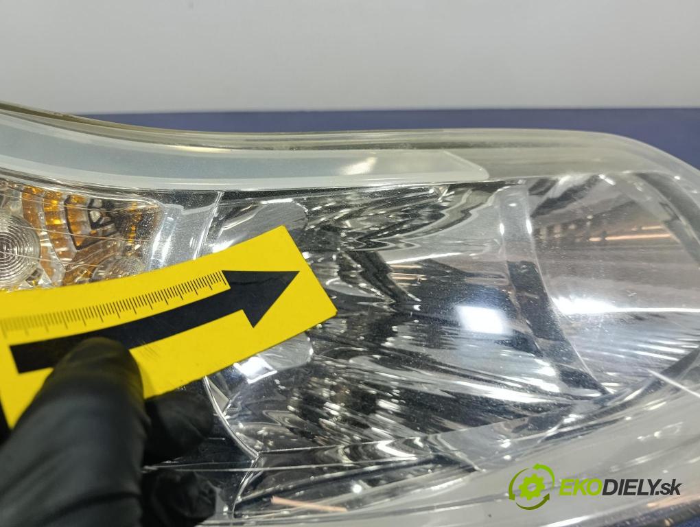 Citroen C4 2005 Reflektor: v pravo: 9646893880