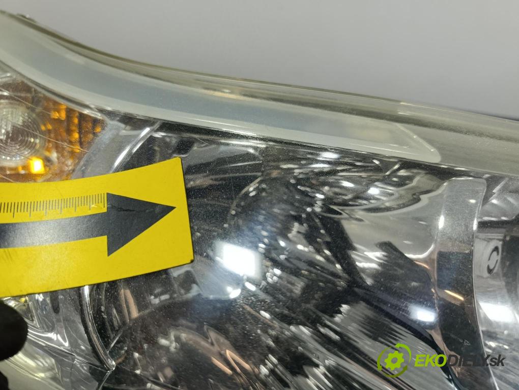 Citroen C4 2005 Reflektor: v pravo: 9646893880