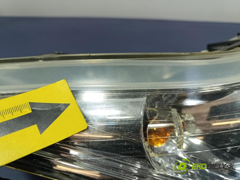 Citroen C4 2005 Reflektor: v pravo: 9646893880