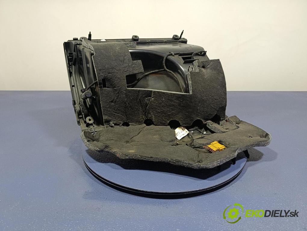 Audi A4 2003 kastlík 8E1857035C