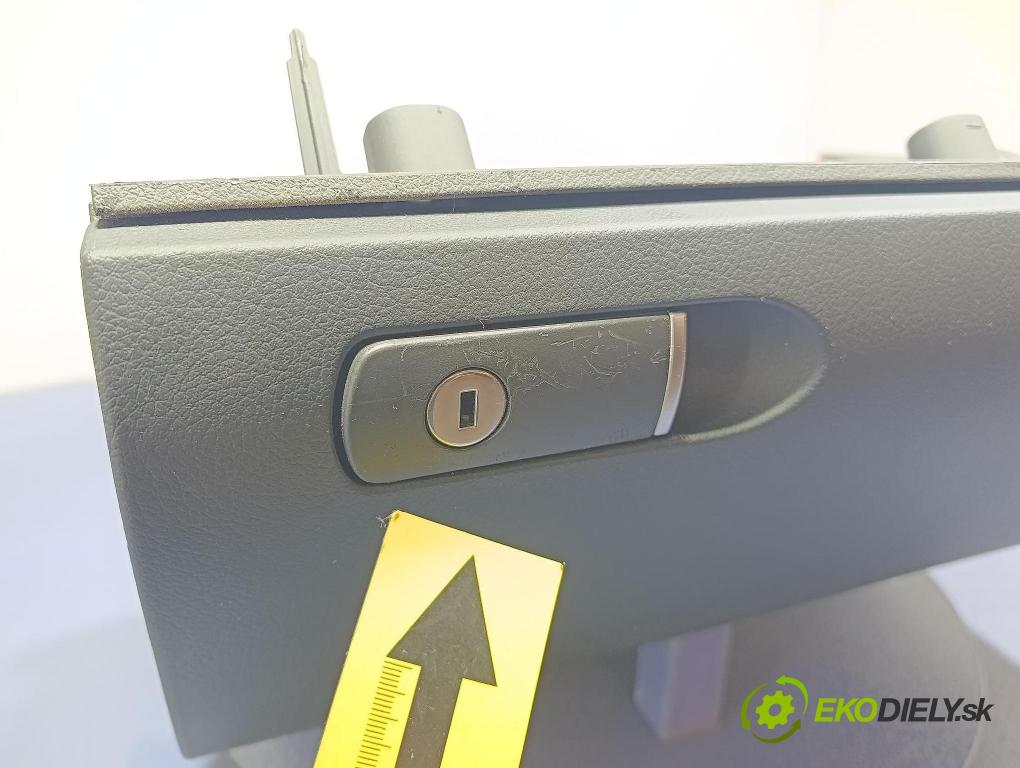 Audi A4 2003 kastlík 8E1857035C