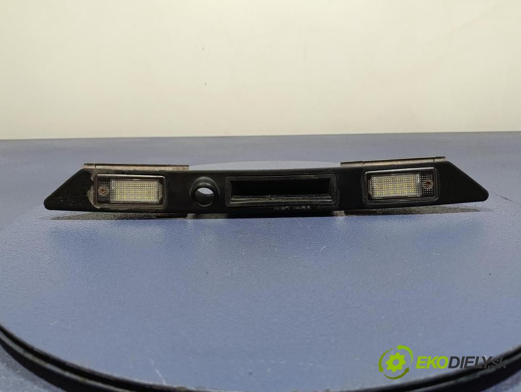 Audi A4 2003 zaslepka: zad 8E0827574C