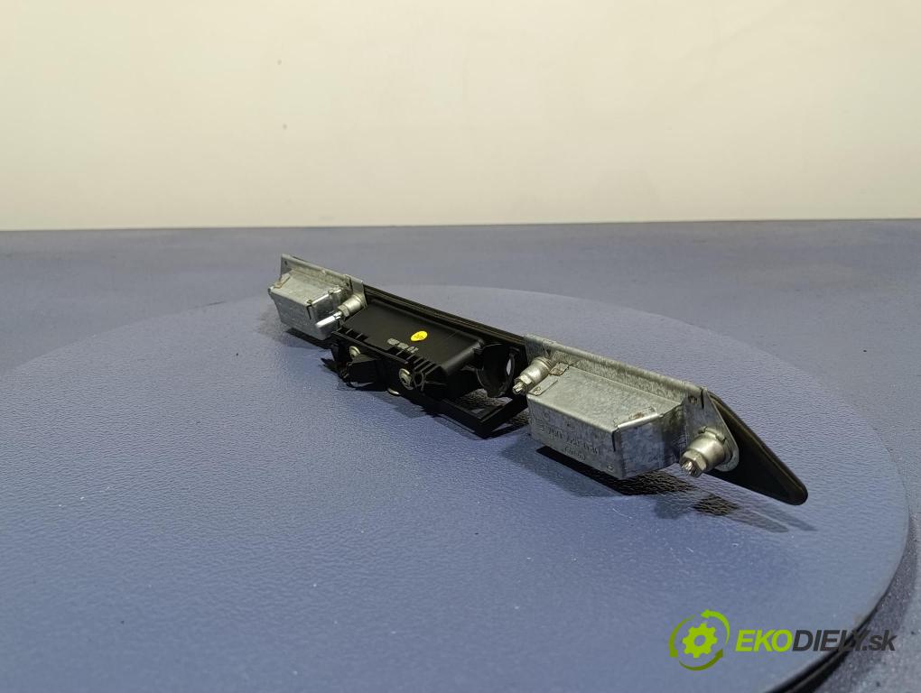 Audi A4 2003 zaslepka: zad 8E0827574C