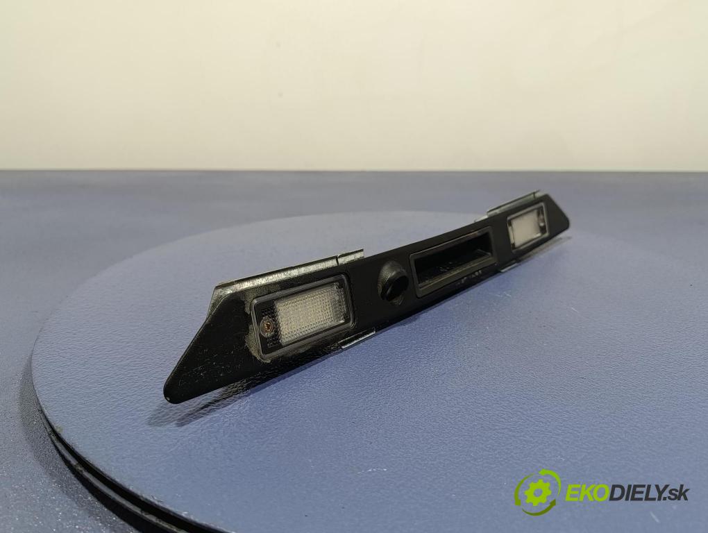 Audi A4 2003 zaslepka: zad 8E0827574C