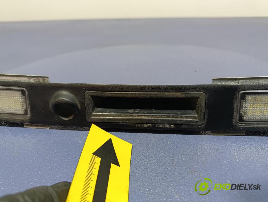 Audi A4 2003 zaslepka: zad 8E0827574C