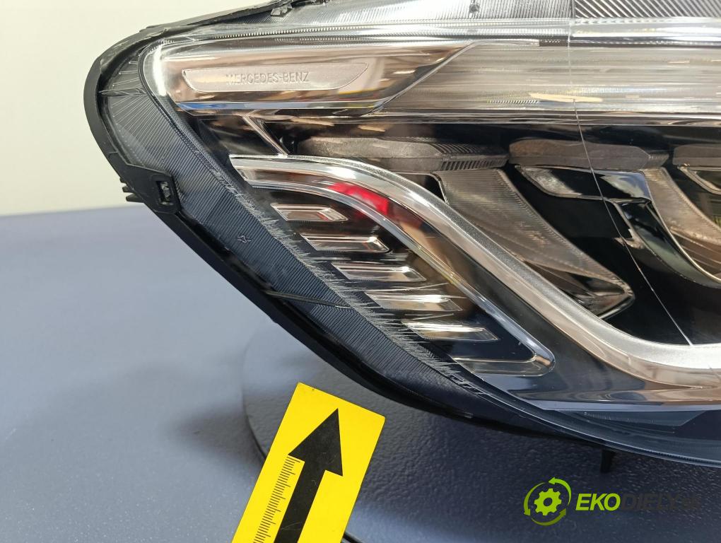 Mercedes Sprinter 0 Reflektor: v pravo: A9109069100