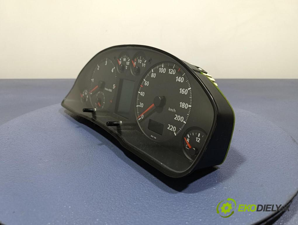 Audi A4 1995 prístrojovka/ budíky 8D0919033B