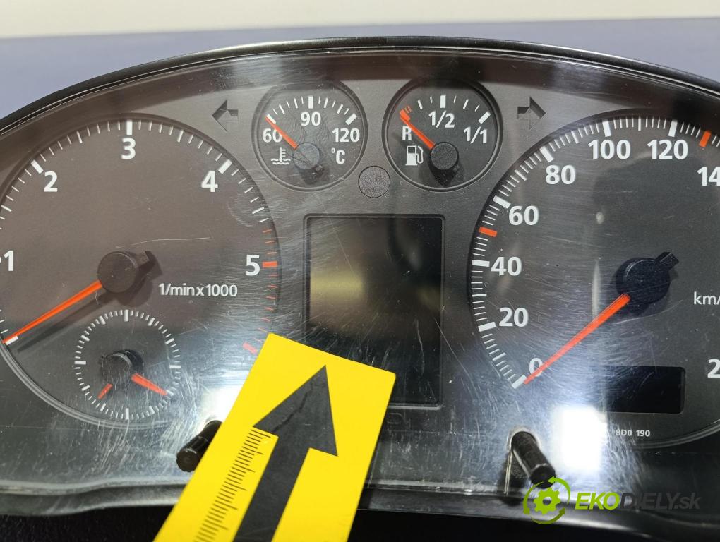 Audi A4 1995 prístrojovka/ budíky 8D0919033B