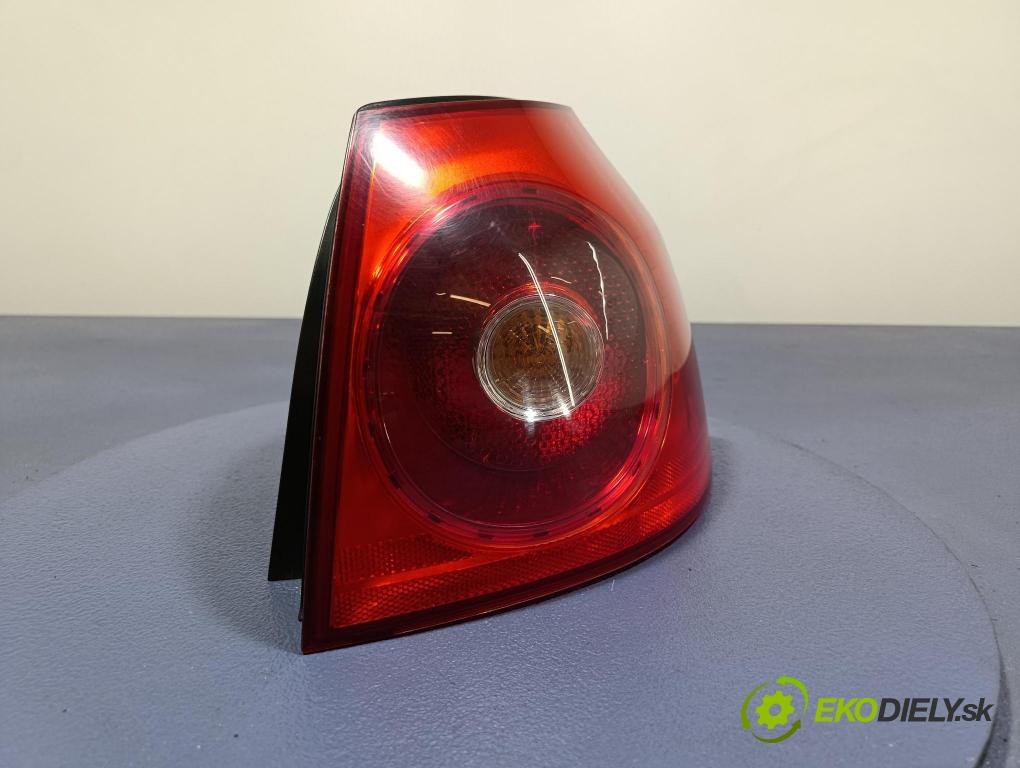 Vw Golf 2004 svetlo / reflektor zad Prava: Vonkajsia: 1K6945096J