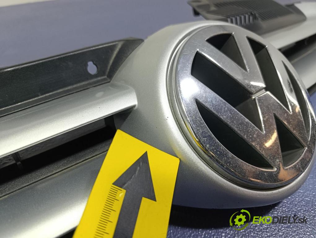 Vw Golf 2004 miežka / Gril: 1K0853655A