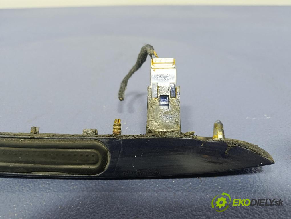 Fiat Croma 2005 rukoväť Klapky: Zadná: