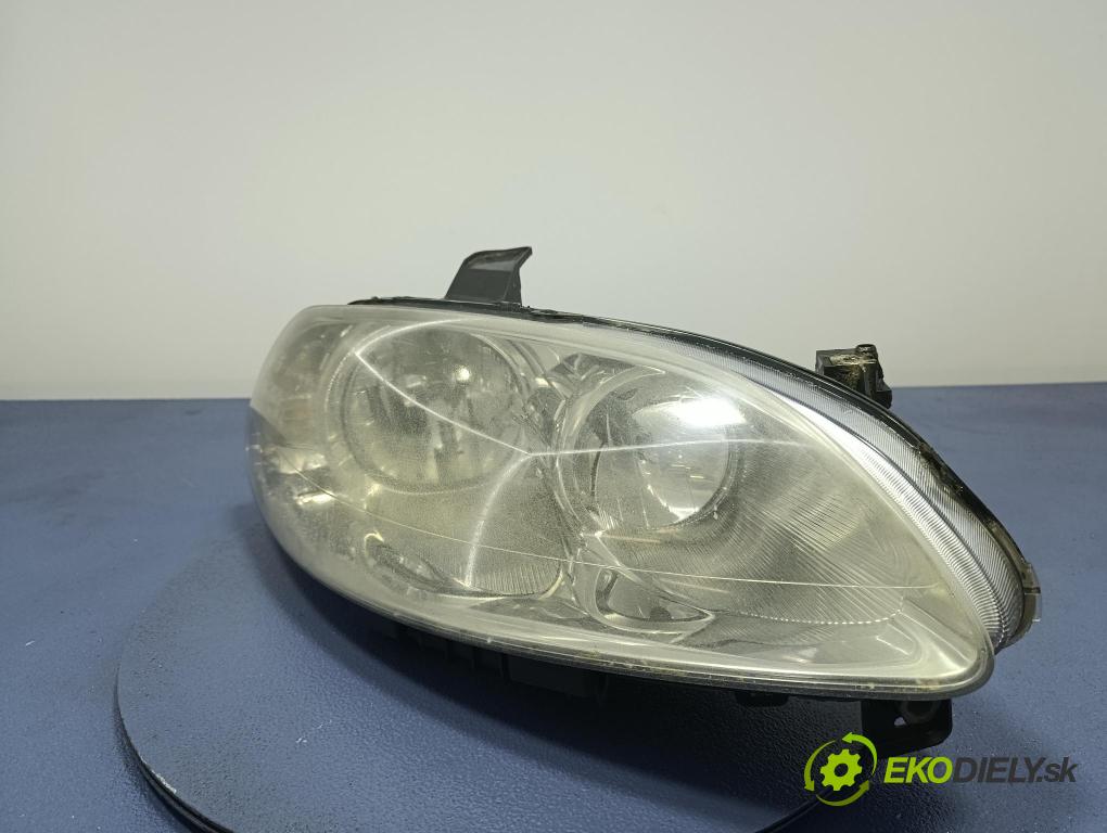 Fiat Croma 2005 Reflektor: v pravo: 51733560