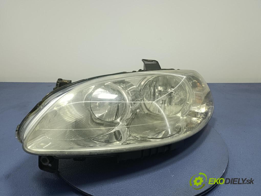 Fiat Croma 2005 Reflektor: Vľavo: 51733561
