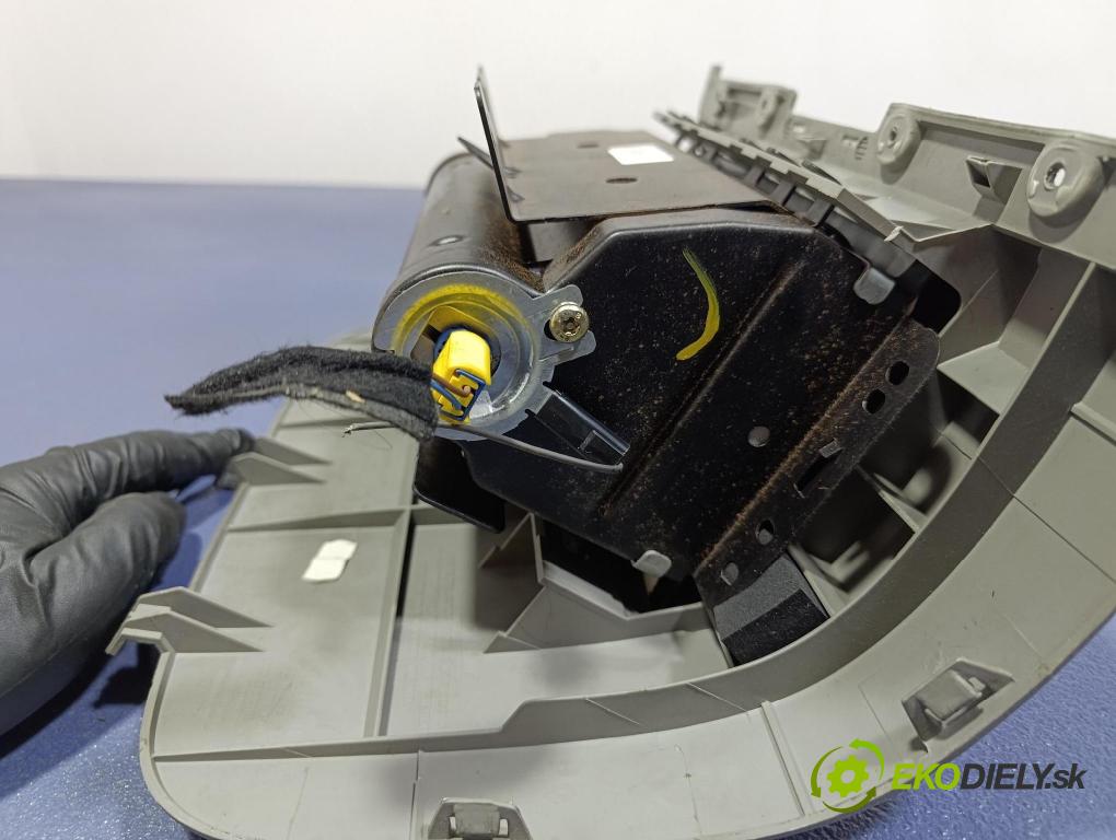 Opel Vivaro 2006 Airbag: Cestujúcí: x 8200136277