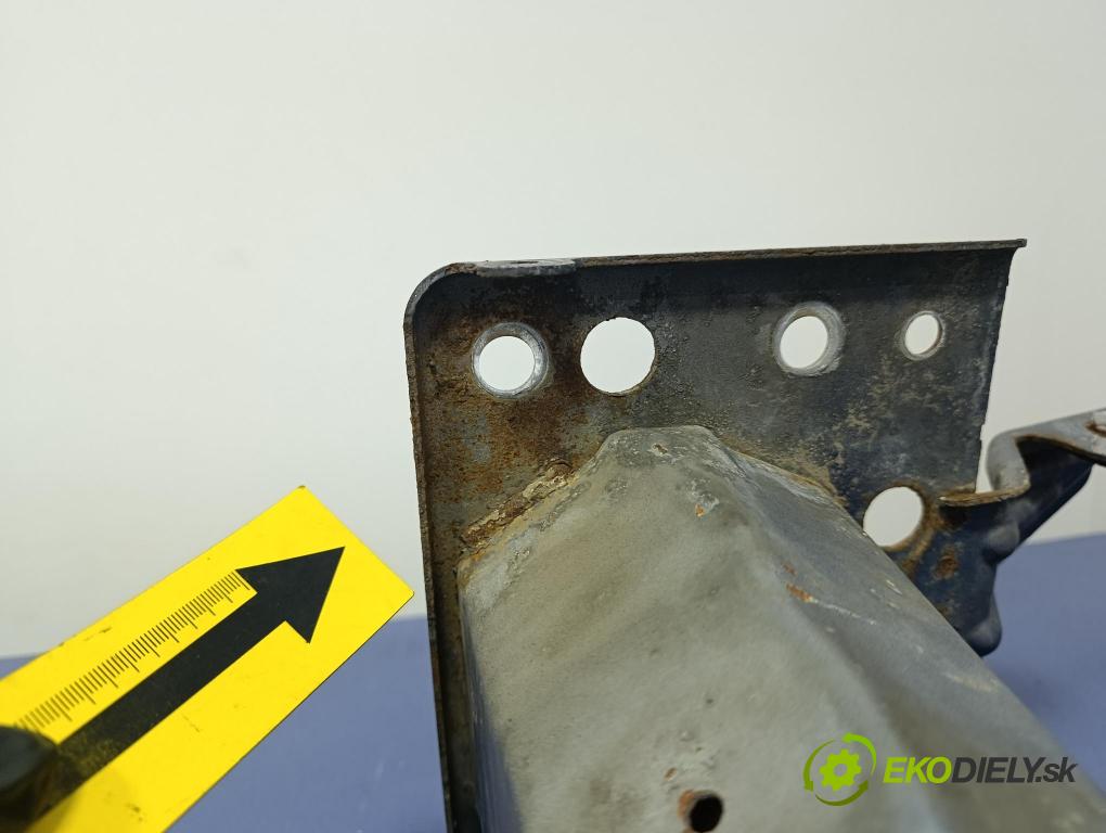Fiat Croma 2005 výstuha narazník Predné 