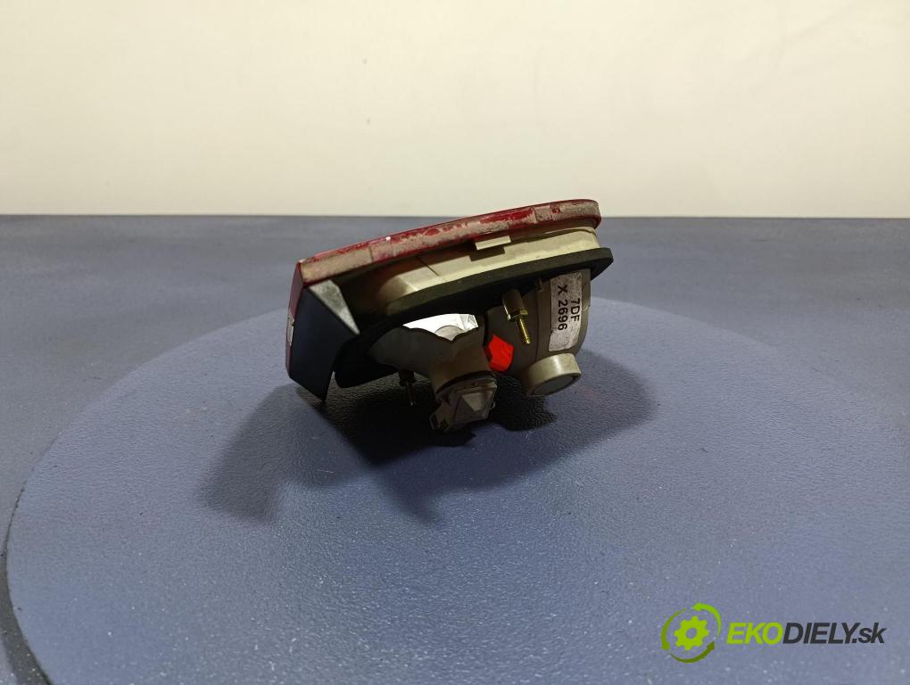 Vw Polo 2004 svetlo / reflektor zad Prava: Vnútri: 6QS945094