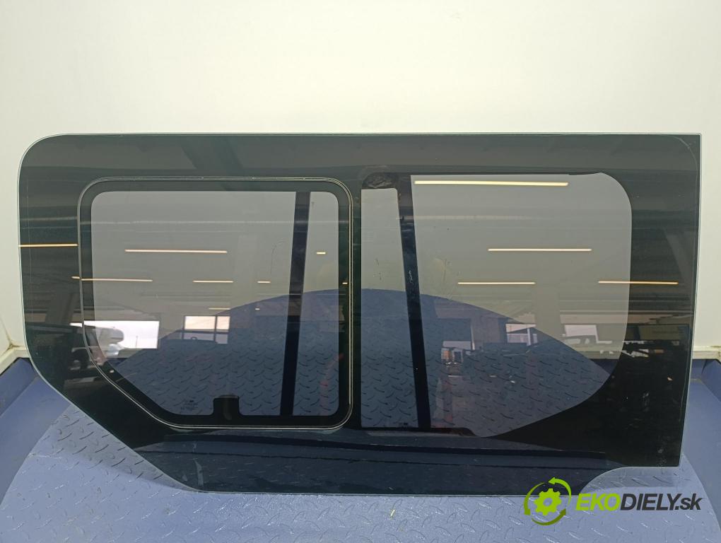 Opel Vivaro 2006 sklo dvere zad ľavé