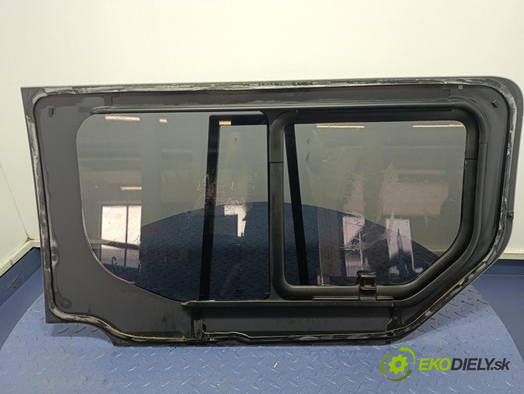 Opel Vivaro 2006 sklo dvere zad ľavé
