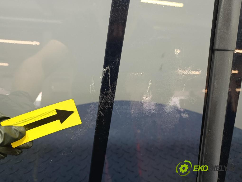 Opel Vivaro 2006 sklo dvere zad ľavé 