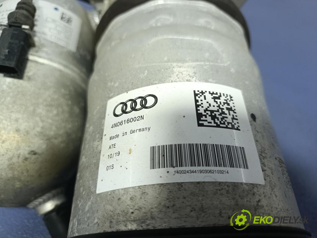 Audi A8 2019 tlmič zad Správny.: 4N0616002N