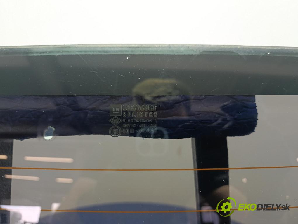 Opel Vivaro 2006 sklo zadna