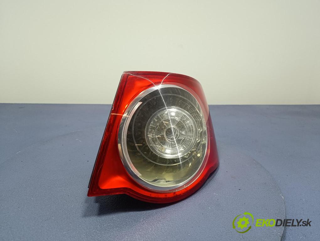 Vw Jetta 2006 svetlo / reflektor zad Prava: Vonkajsia: 1K5945096G