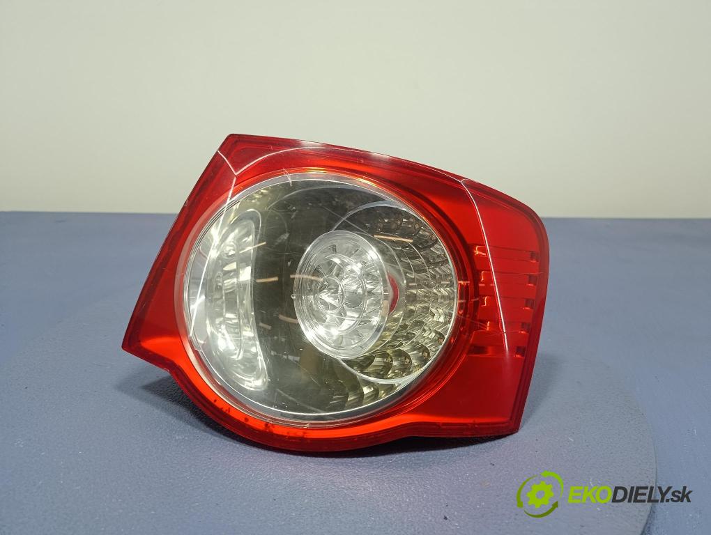 Vw Jetta 2006 svetlo / reflektor zad Prava: Vonkajsia: 1K5945096G