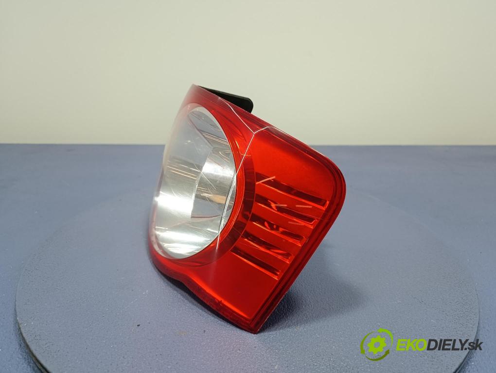 Vw Jetta 2006 svetlo / reflektor zad Prava: Vonkajsia: 1K5945096G
