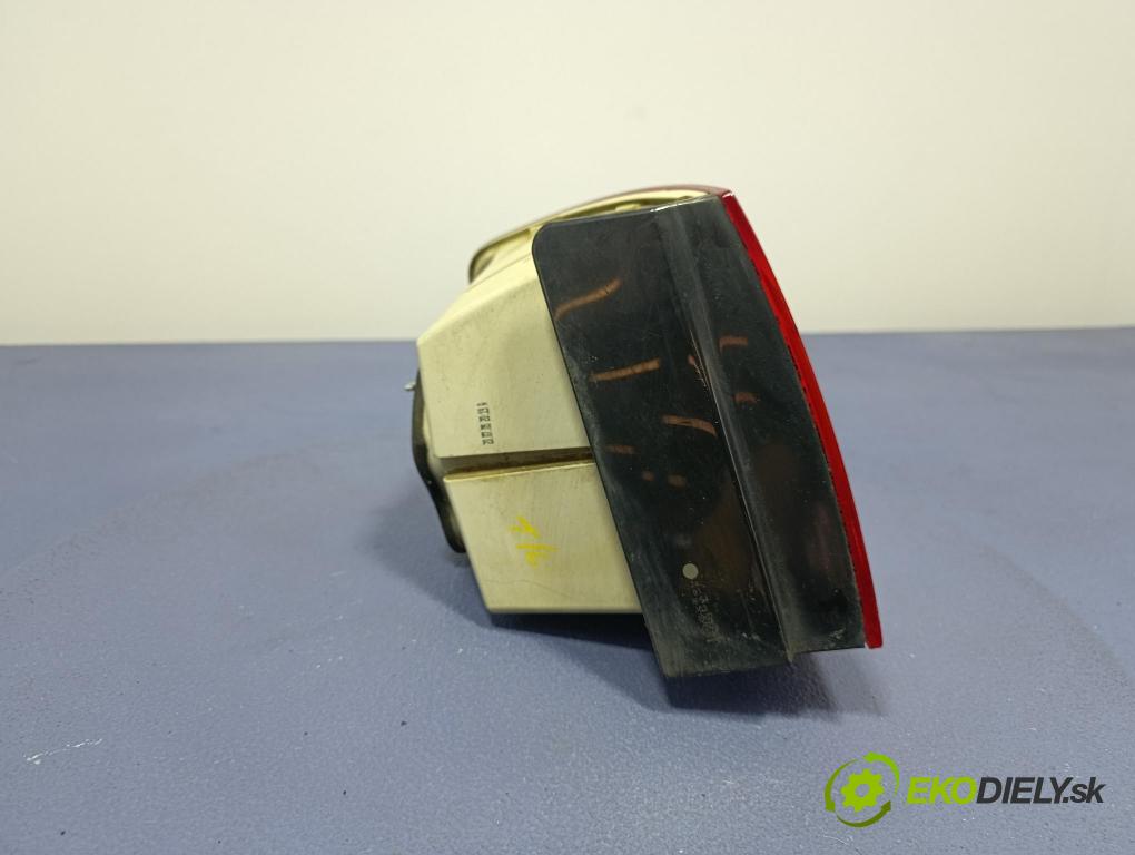 Vw Jetta 2006 svetlo / reflektor zad Prava: Vonkajsia: 1K5945096G