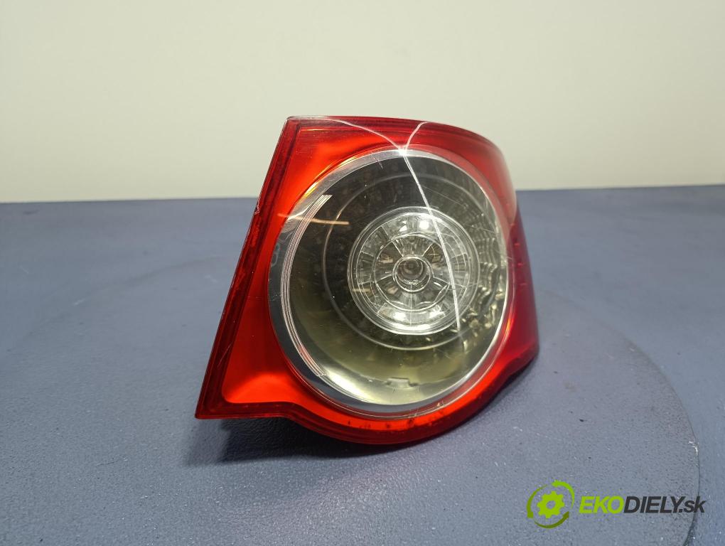 Vw Jetta 2006 svetlo / reflektor zad Prava: Vonkajsia: 1K5945096G