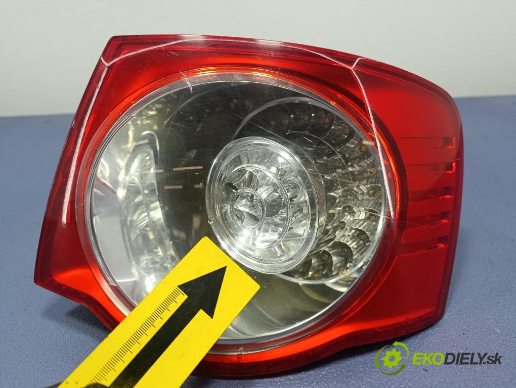 Vw Jetta 2006 svetlo / reflektor zad Prava: Vonkajsia: 1K5945096G